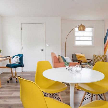 Retro Retreat Renovated 2Br, Desk, No Chore List! Kingston Buitenkant foto