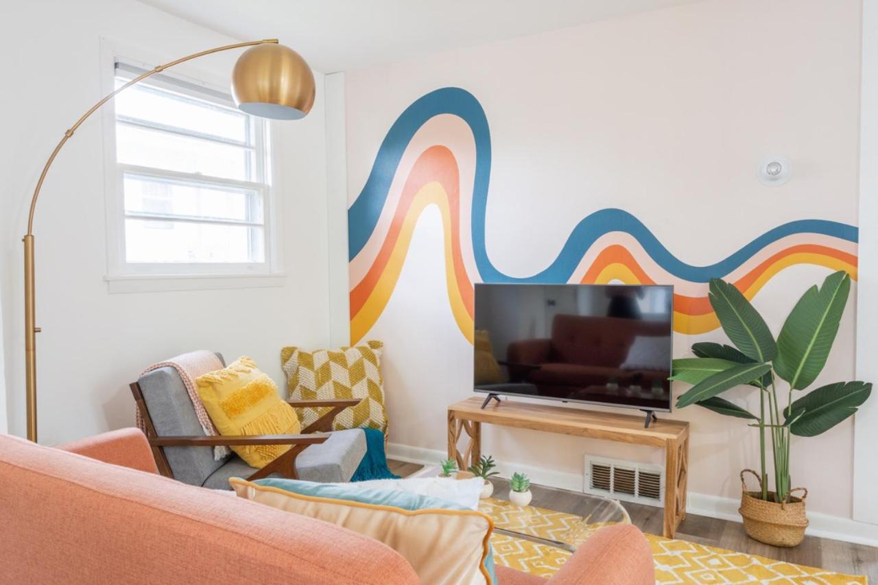 Retro Retreat Renovated 2Br, Desk, No Chore List! Kingston Buitenkant foto