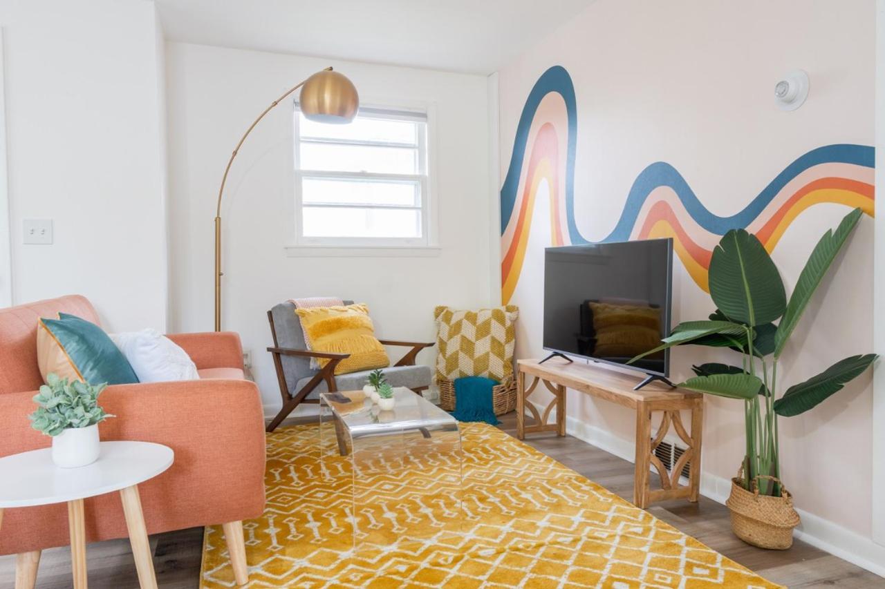 Retro Retreat Renovated 2Br, Desk, No Chore List! Kingston Buitenkant foto