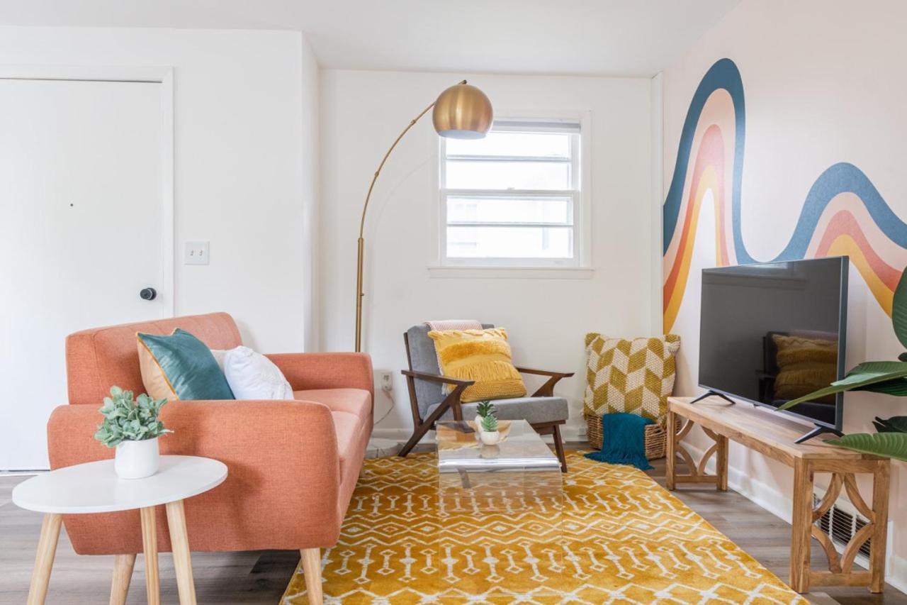 Retro Retreat Renovated 2Br, Desk, No Chore List! Kingston Buitenkant foto