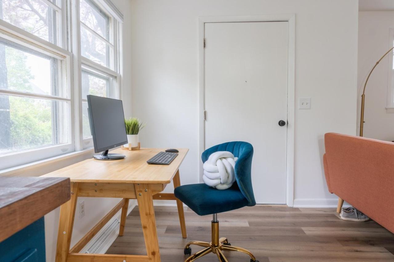 Retro Retreat Renovated 2Br, Desk, No Chore List! Kingston Buitenkant foto