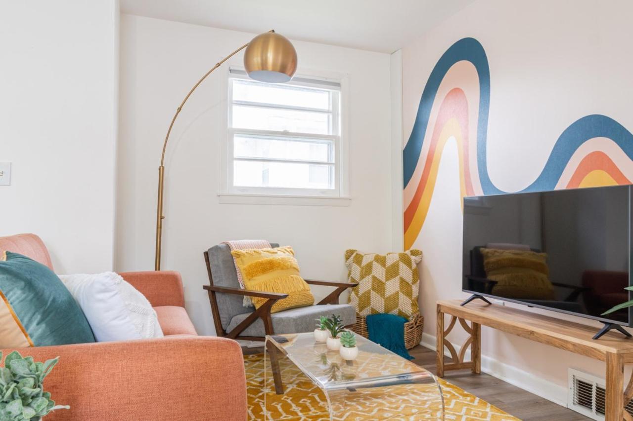 Retro Retreat Renovated 2Br, Desk, No Chore List! Kingston Buitenkant foto