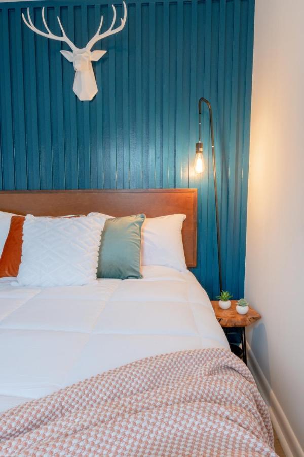 Retro Retreat Renovated 2Br, Desk, No Chore List! Kingston Buitenkant foto