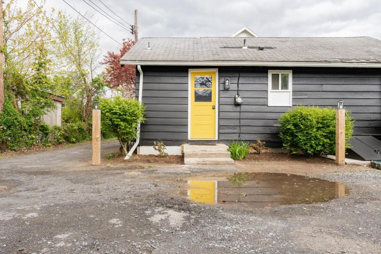 Retro Retreat Renovated 2Br, Desk, No Chore List! Kingston Buitenkant foto